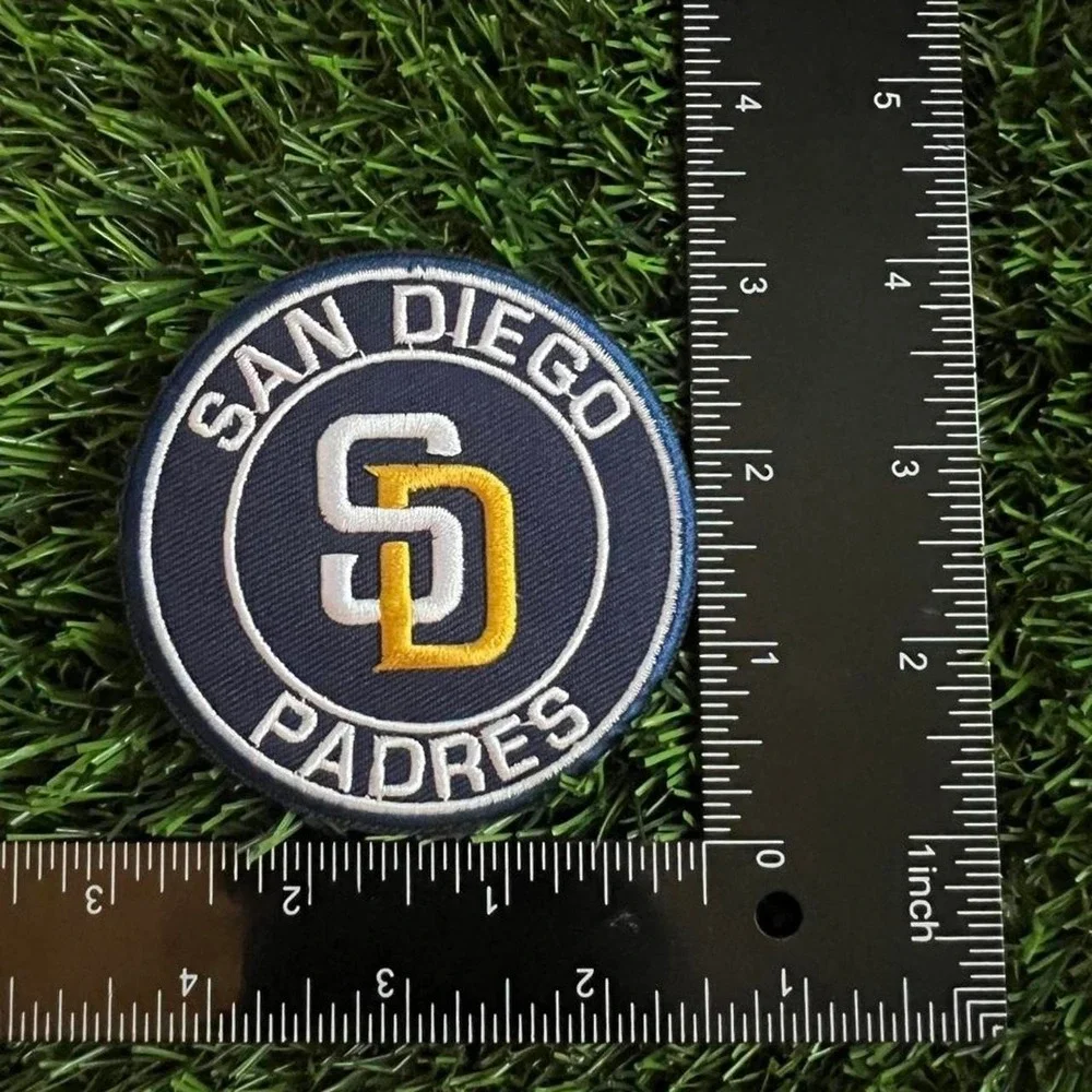 Padres patch - Picture 2 of 3
